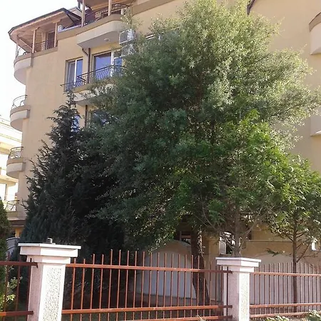 Guest house Yug