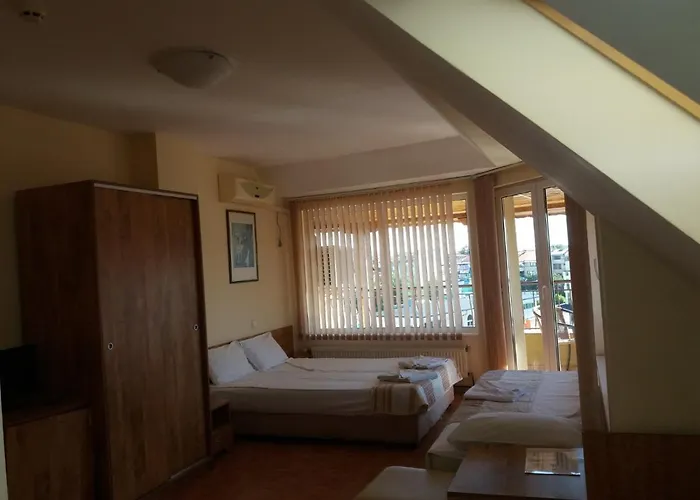 къща за гости юг 2* Приморско